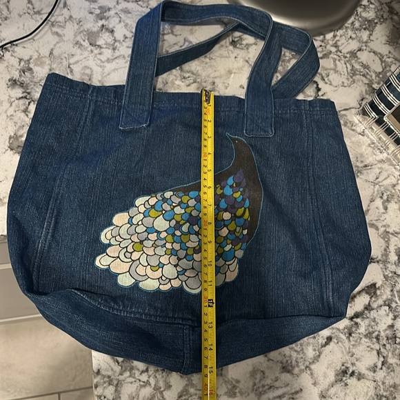 Limited Edition Gap Red Tote - Picture 4 of 4